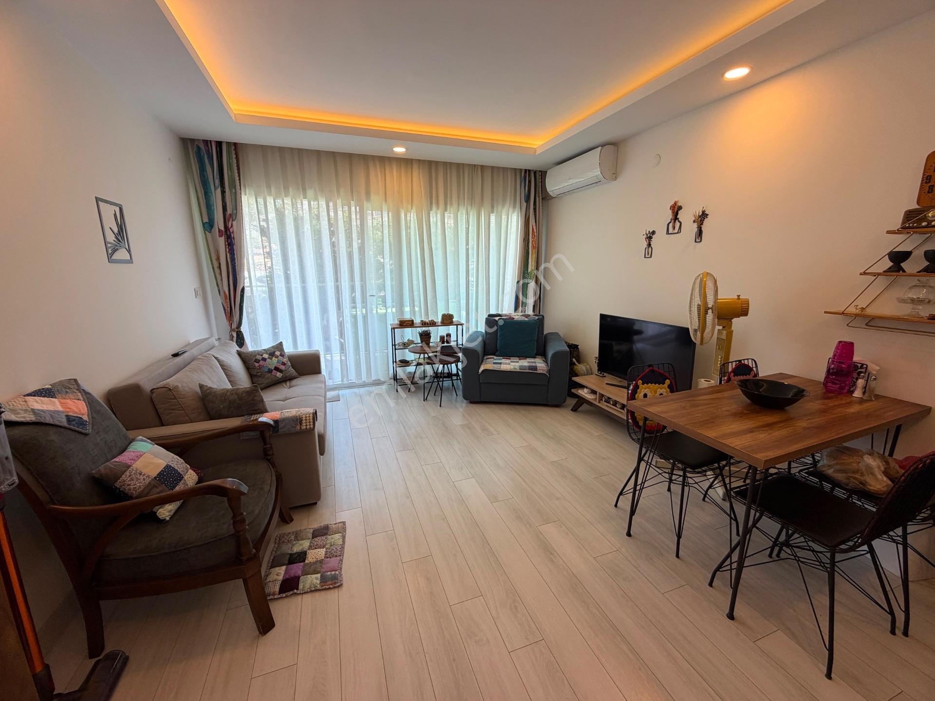 Kuşadası Davutlar Bahçe Katı 1+1 Havuzlu Daire — fotoğraf 5