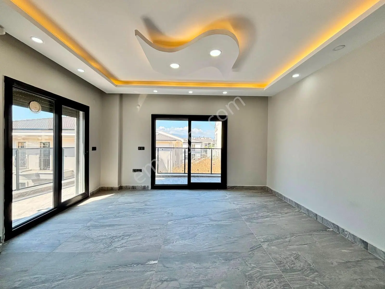 Ay Emlaktan Burhaniye İskele'de Deniz Manzaralı Otoparklı Satılık 4+1 Ultra Lüks Müstakil Villa — fotoğraf 8
