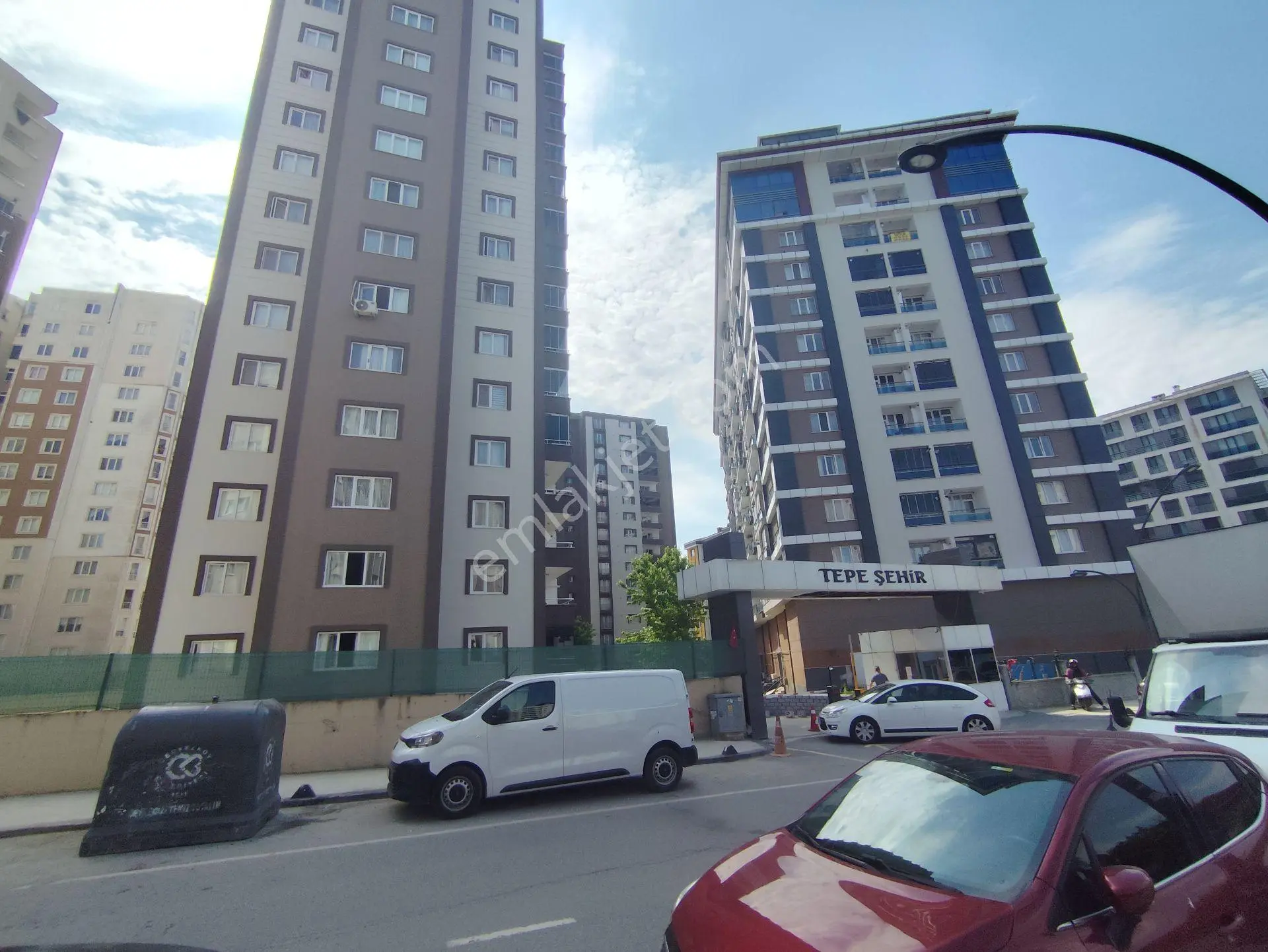 Remax Land'Den Çerkezköy Tepe Cumhuruiyet Mh Eşyalı Lüks Satılık 1+1 Daire