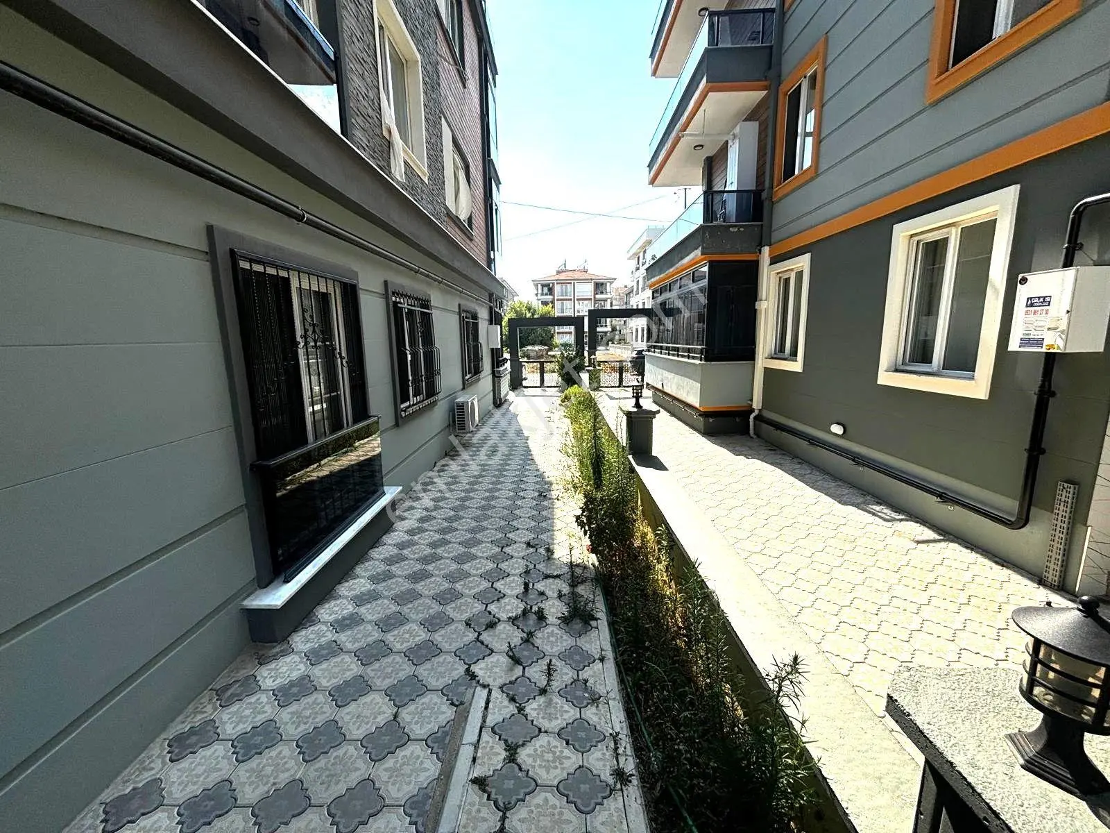 𝄞melodi'den Akçay'da Yüksek Kredili Ön Cephe Arakat Ayrı Mutfaklı Cam Balkonlu 2+1 Daire — fotoğraf 2