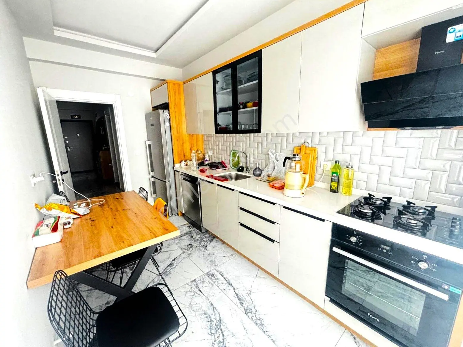 𝄞melodi'den Akçay'da Yüksek Kredili Ön Cephe Arakat Ayrı Mutfaklı Cam Balkonlu 2+1 Daire — fotoğraf 3