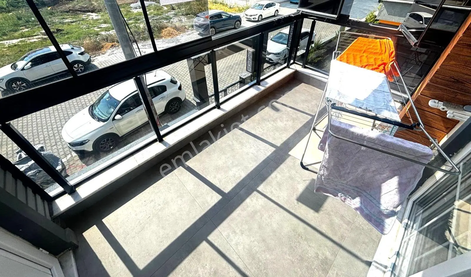 𝄞melodi'den Akçay'da Yüksek Kredili Ön Cephe Arakat Ayrı Mutfaklı Cam Balkonlu 2+1 Daire — fotoğraf 6