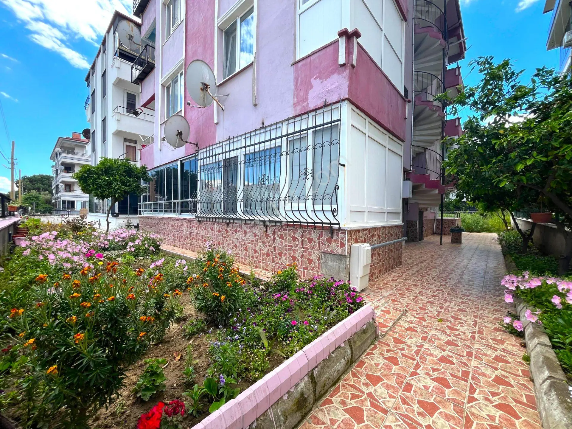 Tek Yetkili Gümüş'den Akçayda Ege Kafe Mevki Full Eşyalı Ara Kat 2+1 Satılık Daire — fotoğraf 5