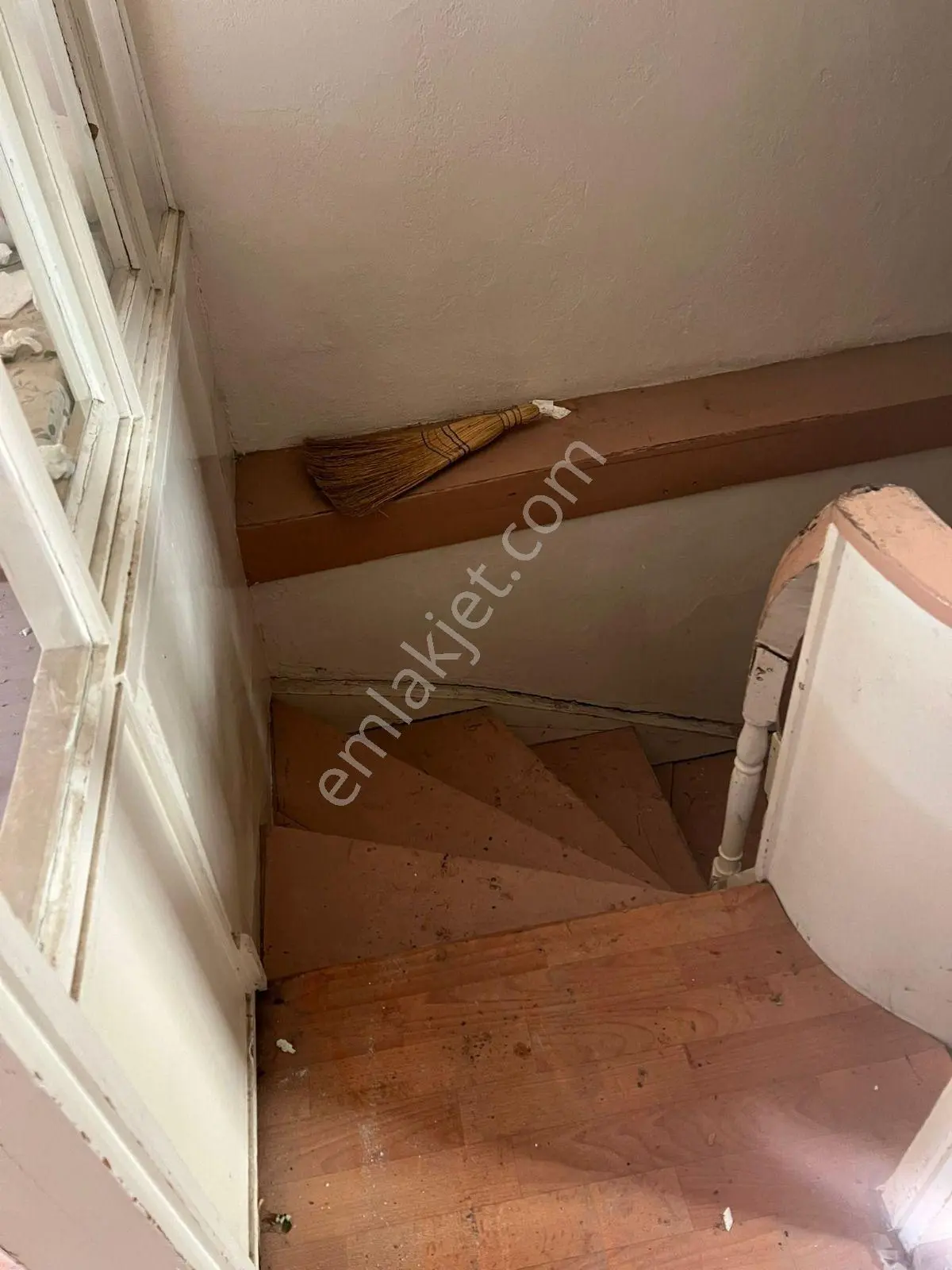 Tire Kurtuluş'ta 240 M² 5+1 Müstakil Ev — fotoğraf 12