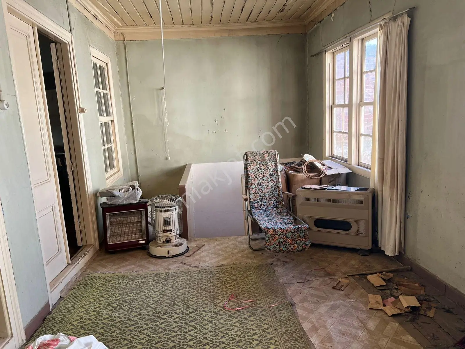 Tire Kurtuluş'ta 240 M² 5+1 Müstakil Ev — fotoğraf 13
