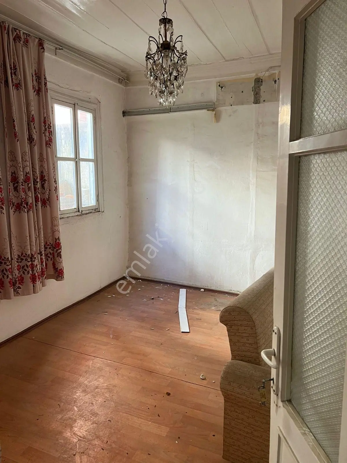 Tire Kurtuluş'ta 240 M² 5+1 Müstakil Ev — fotoğraf 17