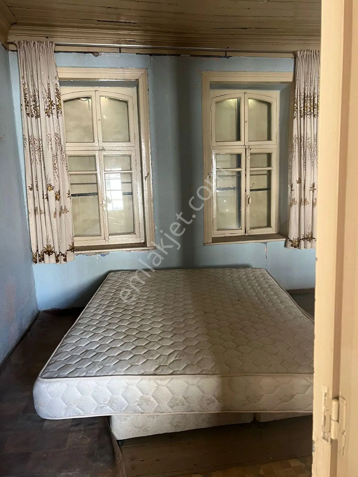 Tire Kurtuluş'ta 240 M² 5+1 Müstakil Ev — fotoğraf 20