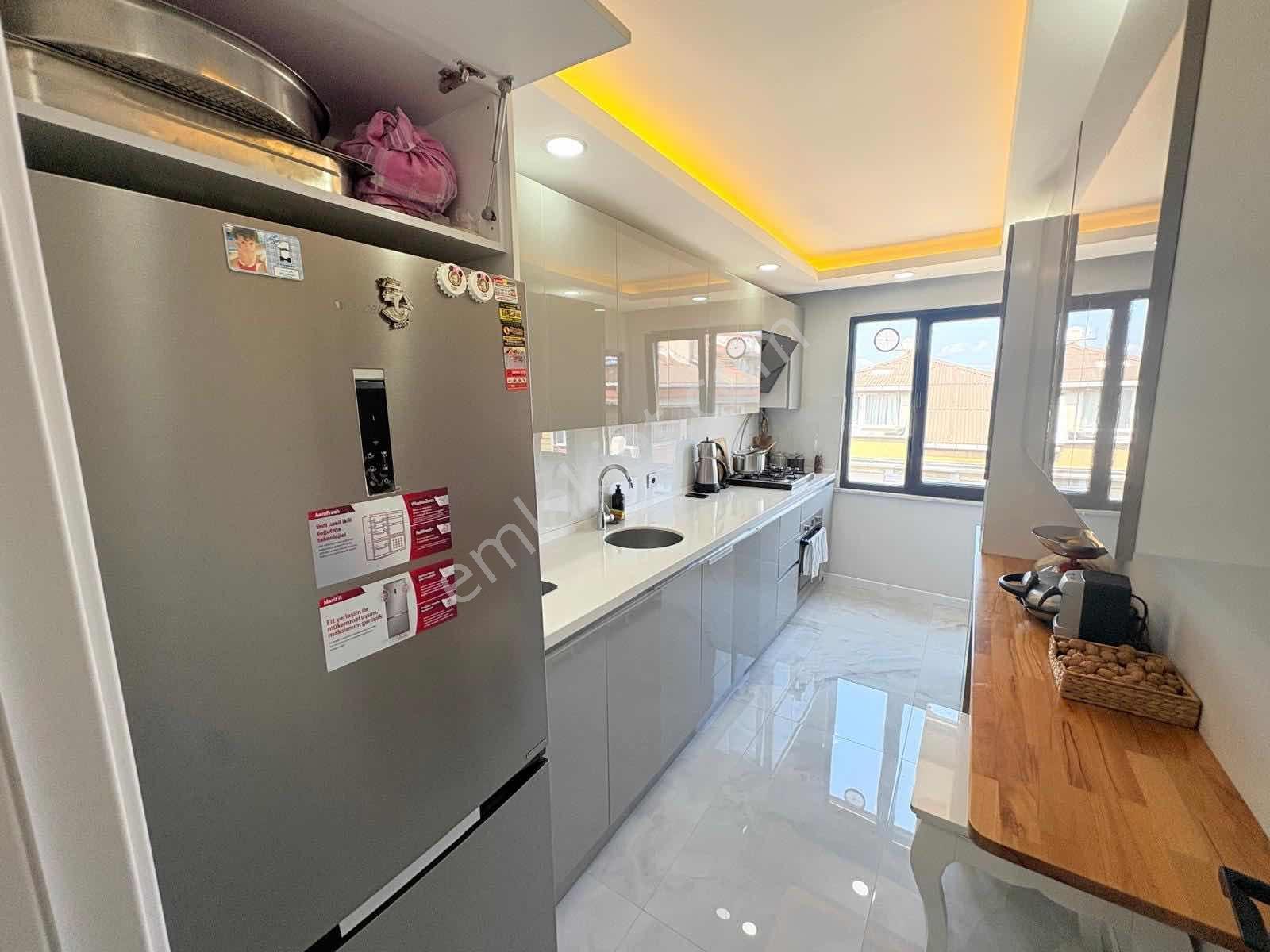 Mercan Emlak'tan 1 Yaşında Asansörlü,yerden Isıtmalı 2+1 Daire — fotoğraf 2