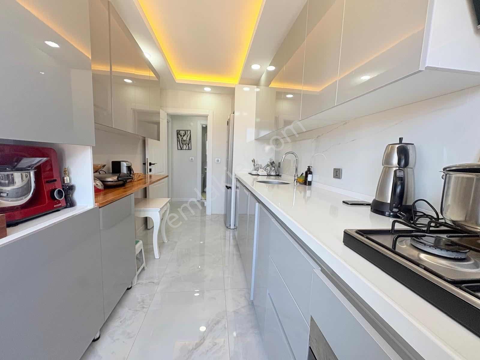 Mercan Emlak'tan 1 Yaşında Asansörlü,yerden Isıtmalı 2+1 Daire — fotoğraf 6