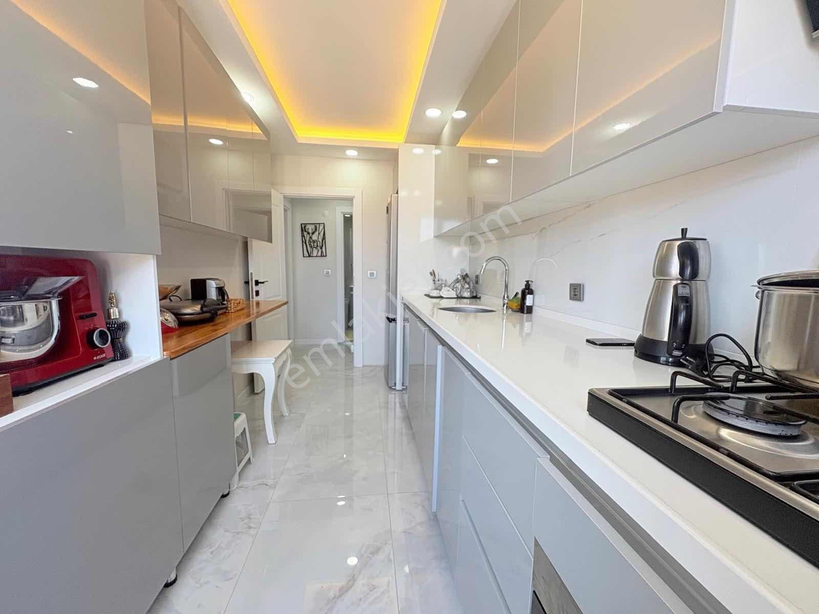Mercan Emlak'tan 1 Yaşında Asansörlü,yerden Isıtmalı 2+1 Daire — fotoğraf 7