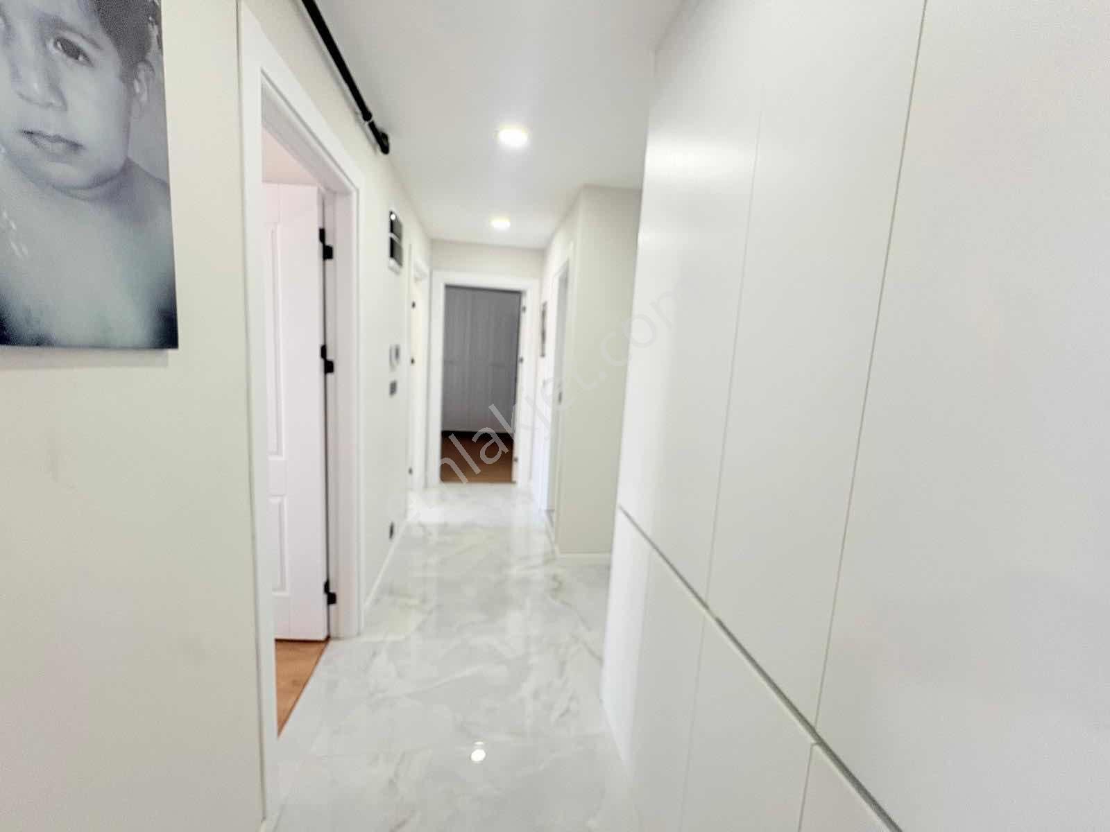 Mercan Emlak'tan 1 Yaşında Asansörlü,yerden Isıtmalı 2+1 Daire — fotoğraf 13