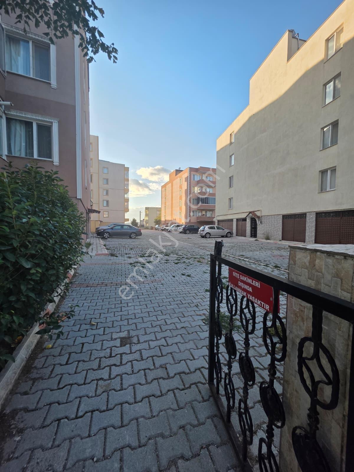M.k.paşa Cumhuriyet'te Site İçerisinde Satılık 3+1 Daire — fotoğraf 2