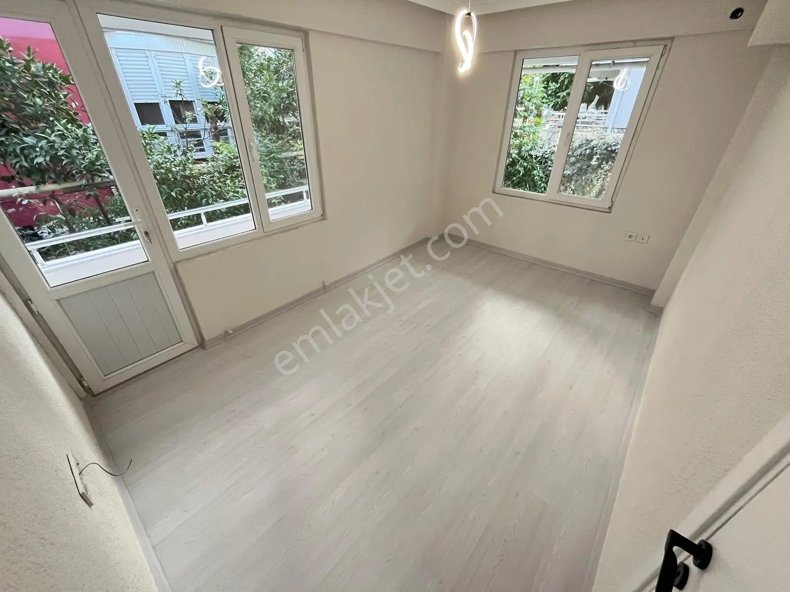 ▀güçten Altınkumda Denize Sadece 200m Bahçeli Ebeveynli 2+1daire — fotoğraf 4