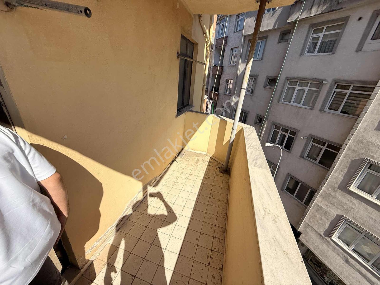 E 5 Yanıbaşında Muhteşem Yatırıma Uygun Satılık Daıreler — fotoğraf 16