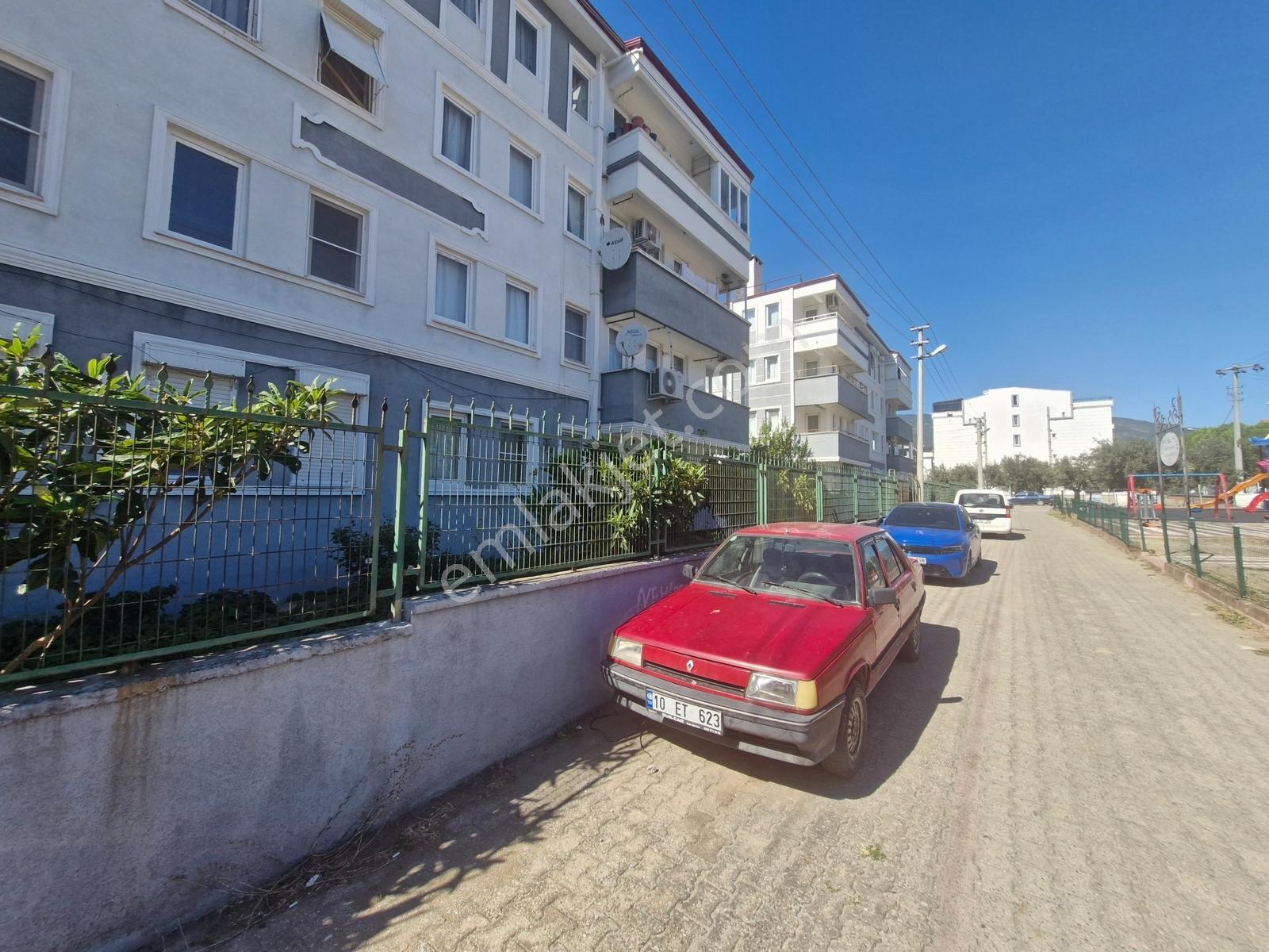 Edremit Zeytinli Site İçinde Ön Cephe 2+1 Satılık Daire — fotoğraf 2