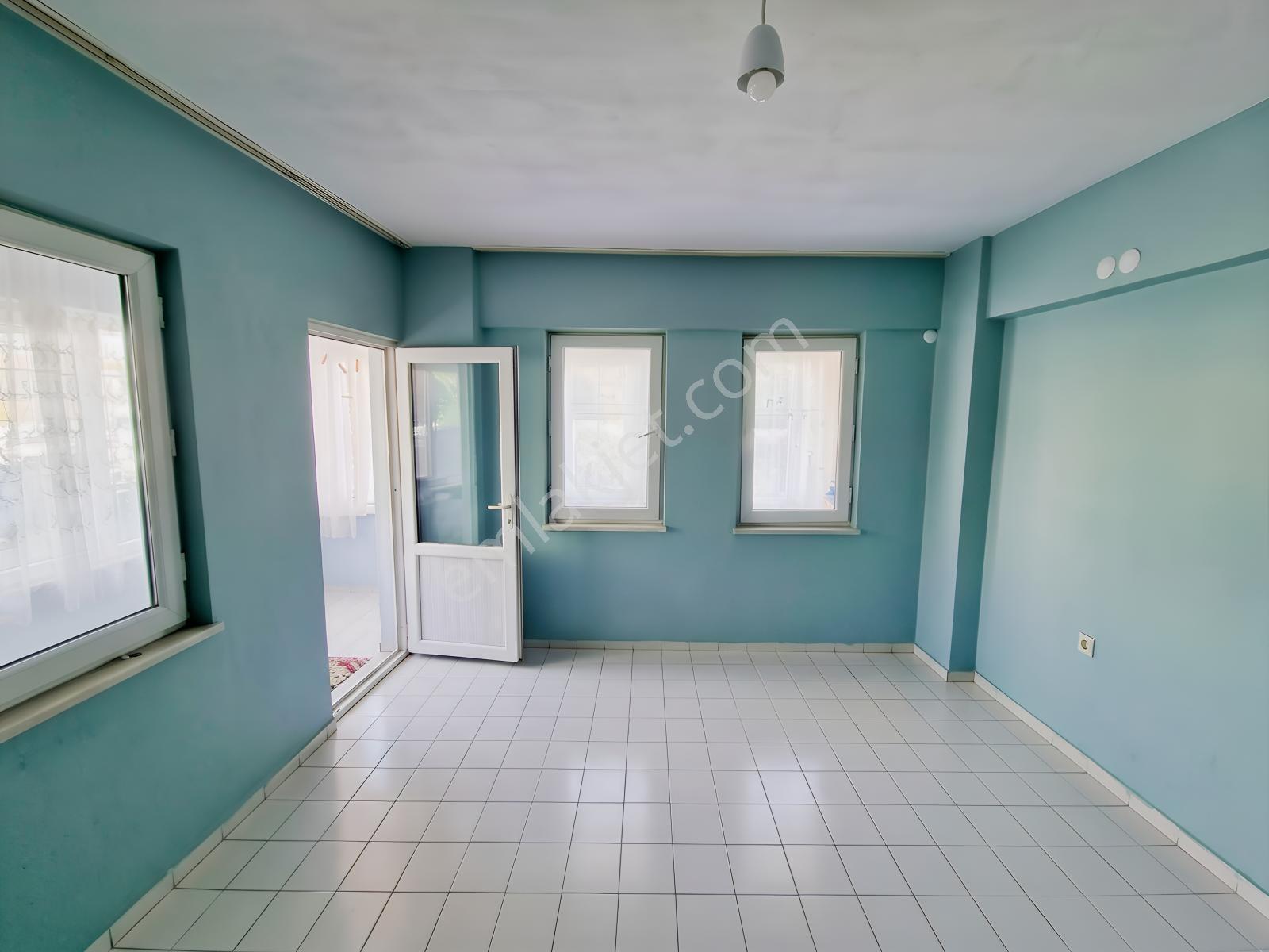 Edremit Zeytinli Site İçinde Ön Cephe 2+1 Satılık Daire — fotoğraf 4
