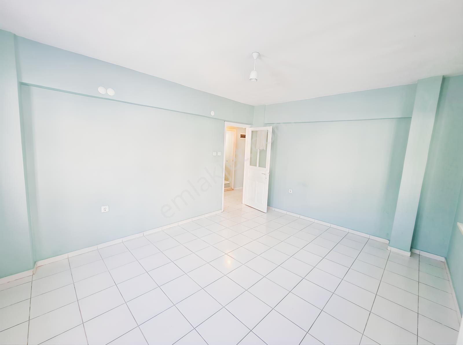 Edremit Zeytinli Site İçinde Ön Cephe 2+1 Satılık Daire — fotoğraf 6