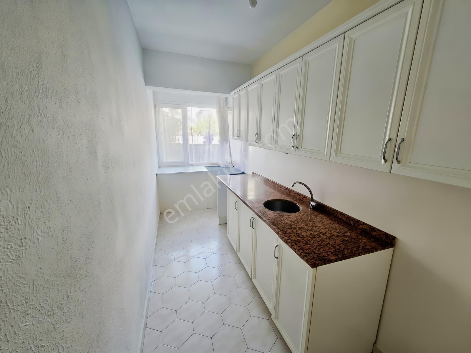 Edremit Zeytinli Site İçinde Ön Cephe 2+1 Satılık Daire — fotoğraf 11