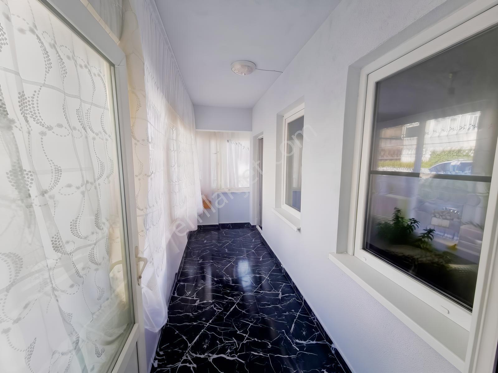 Edremit Zeytinli Site İçinde Ön Cephe 2+1 Satılık Daire — fotoğraf 14
