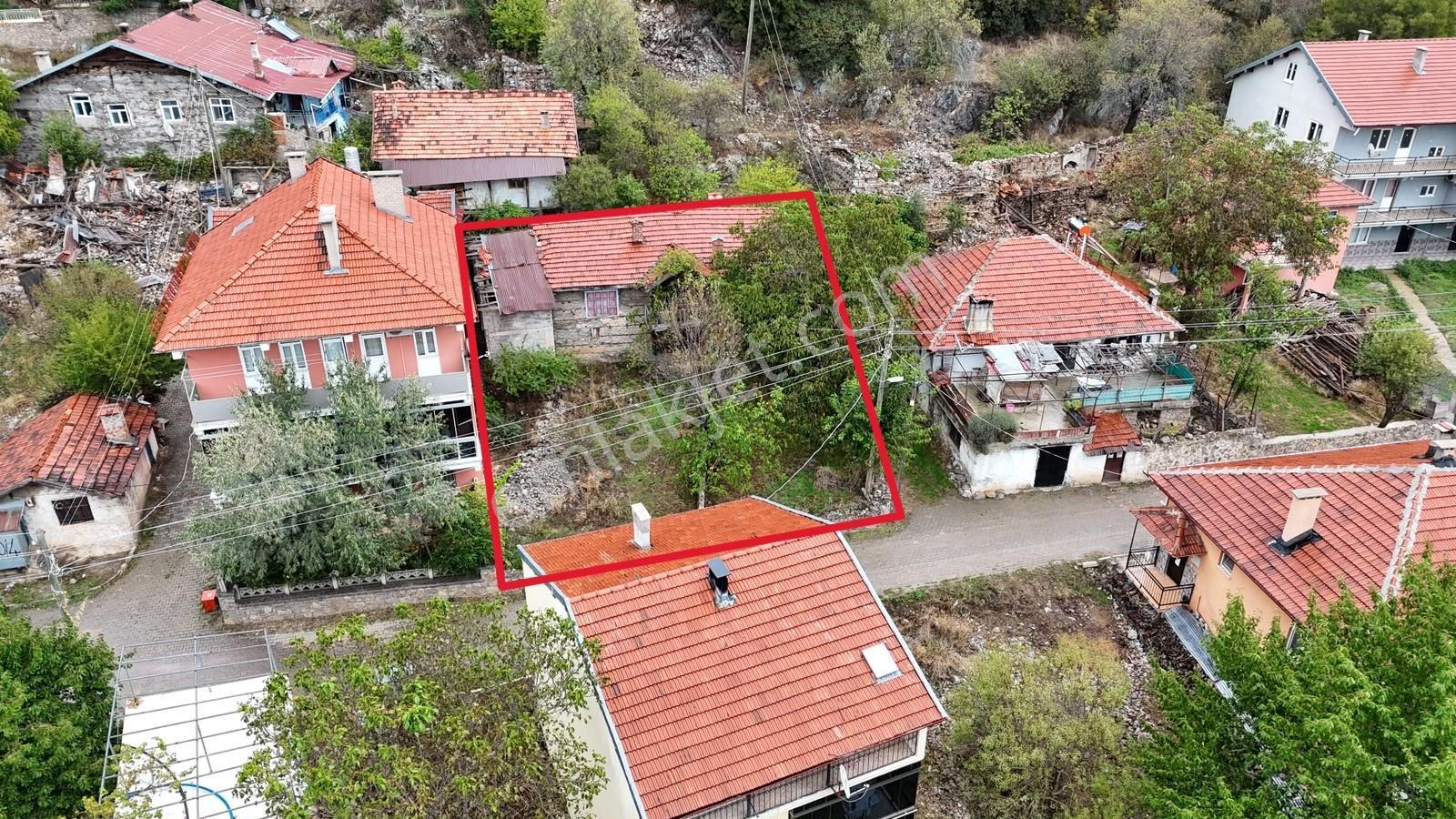Değirmenlik'te Satılık 401 M2 Arsa İçinde Eski Düğmeli Taş Ev — fotoğraf 6