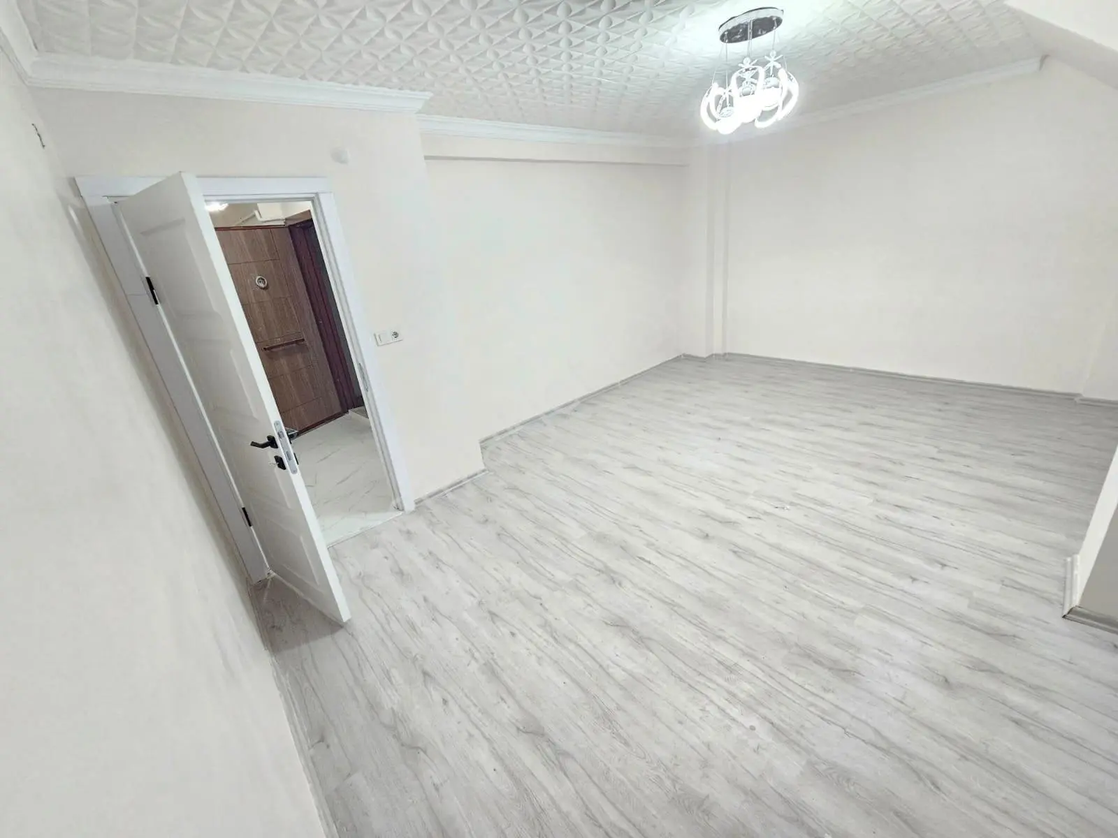Aydın İnşaat'tan İsmetpaşa Mah. Satılık 2+1 100m² Bahçe Katı.. — fotoğraf 3