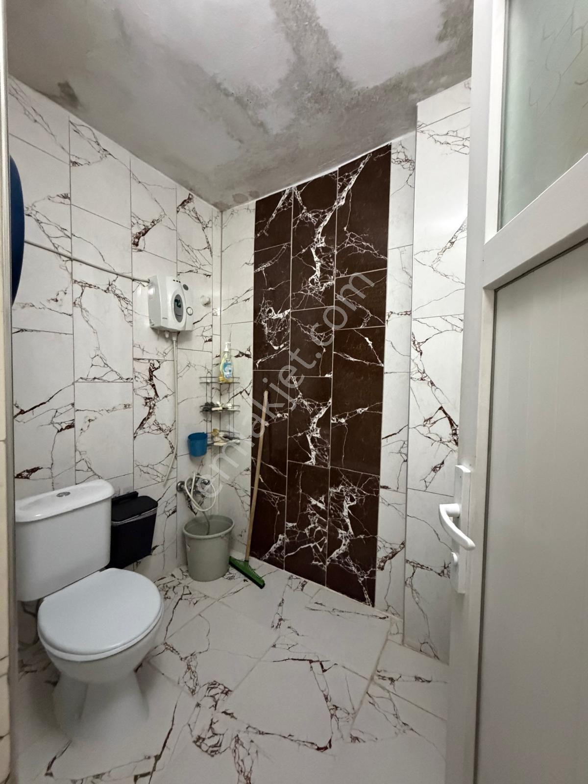 Prestij'den Sağlık'ta G.m.k Üzerinde Tertemiz Ayrı Mutfak 2+1 — fotoğraf 16