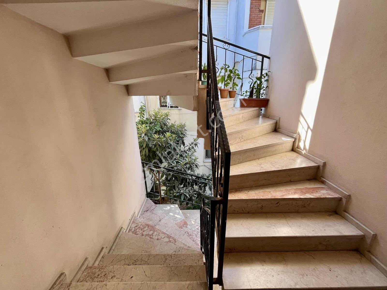 Altınoluk Ta Etütlü Binada Uygun Fiyatlı 2+1 Daire — fotoğraf 5