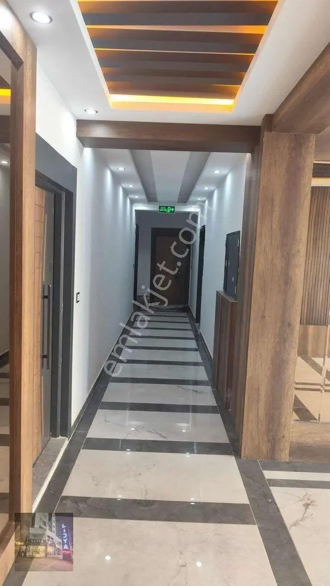 Erdemli Ayaş'ta Havuzlu İskanlı Geniş Peyzaj Satılık Daire — fotoğraf 4