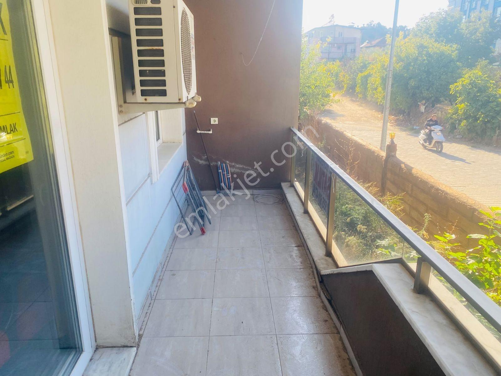 Kampüse Yakın Geniş Balkonlu 1+1 — fotoğraf 2