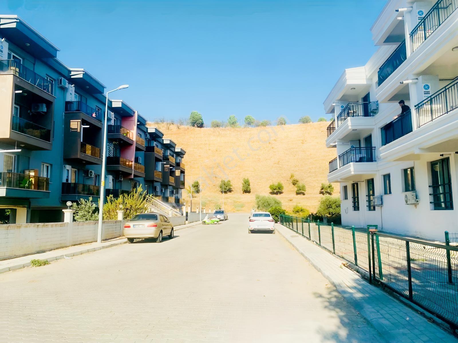 Kampüse Yakın Geniş Balkonlu 1+1 — fotoğraf 10