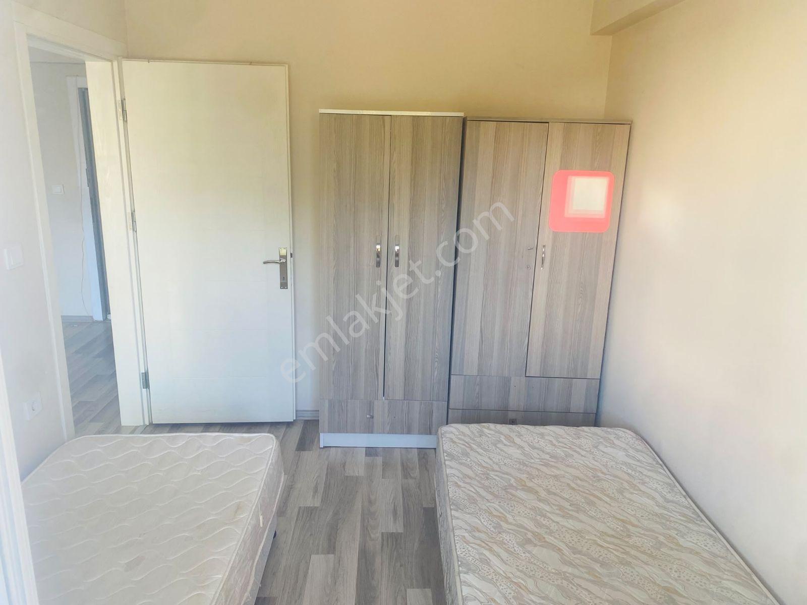 Kampüse Yakın Geniş Balkonlu 1+1 — fotoğraf 14