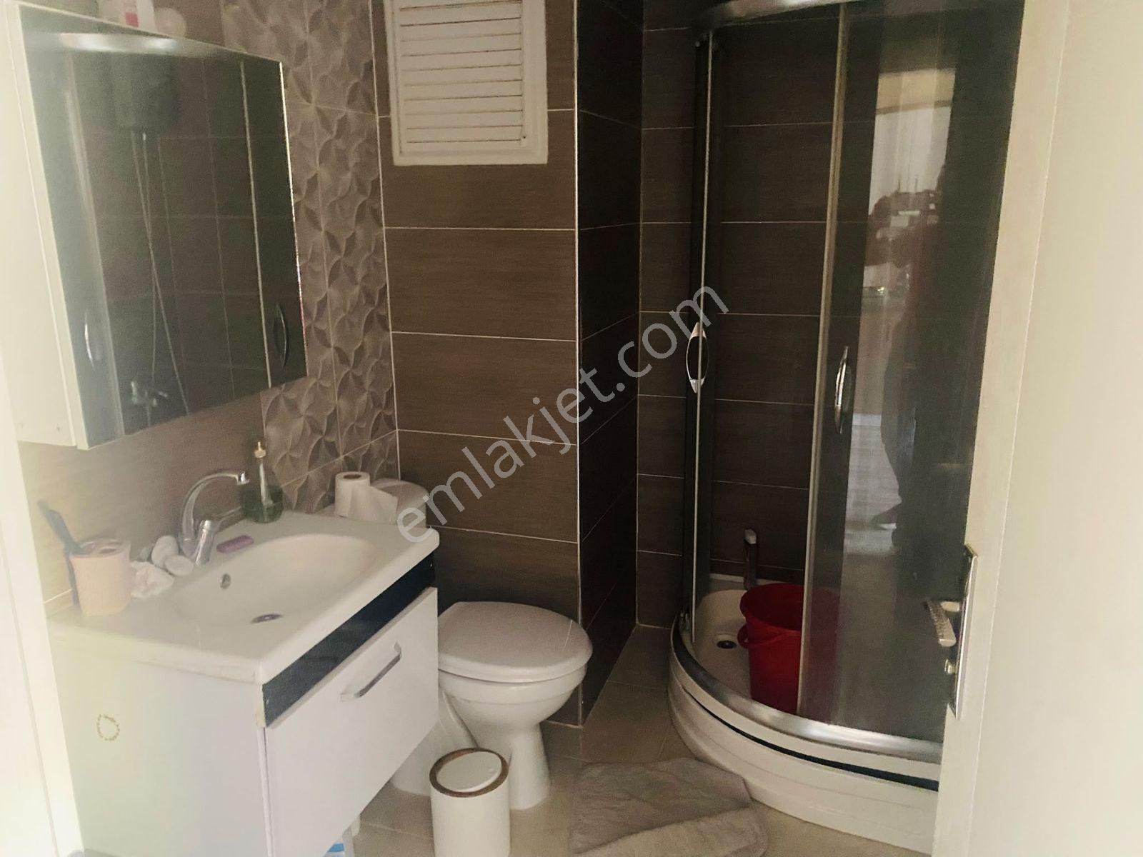 Kampüse Yakın Geniş Balkonlu 1+1 — fotoğraf 15