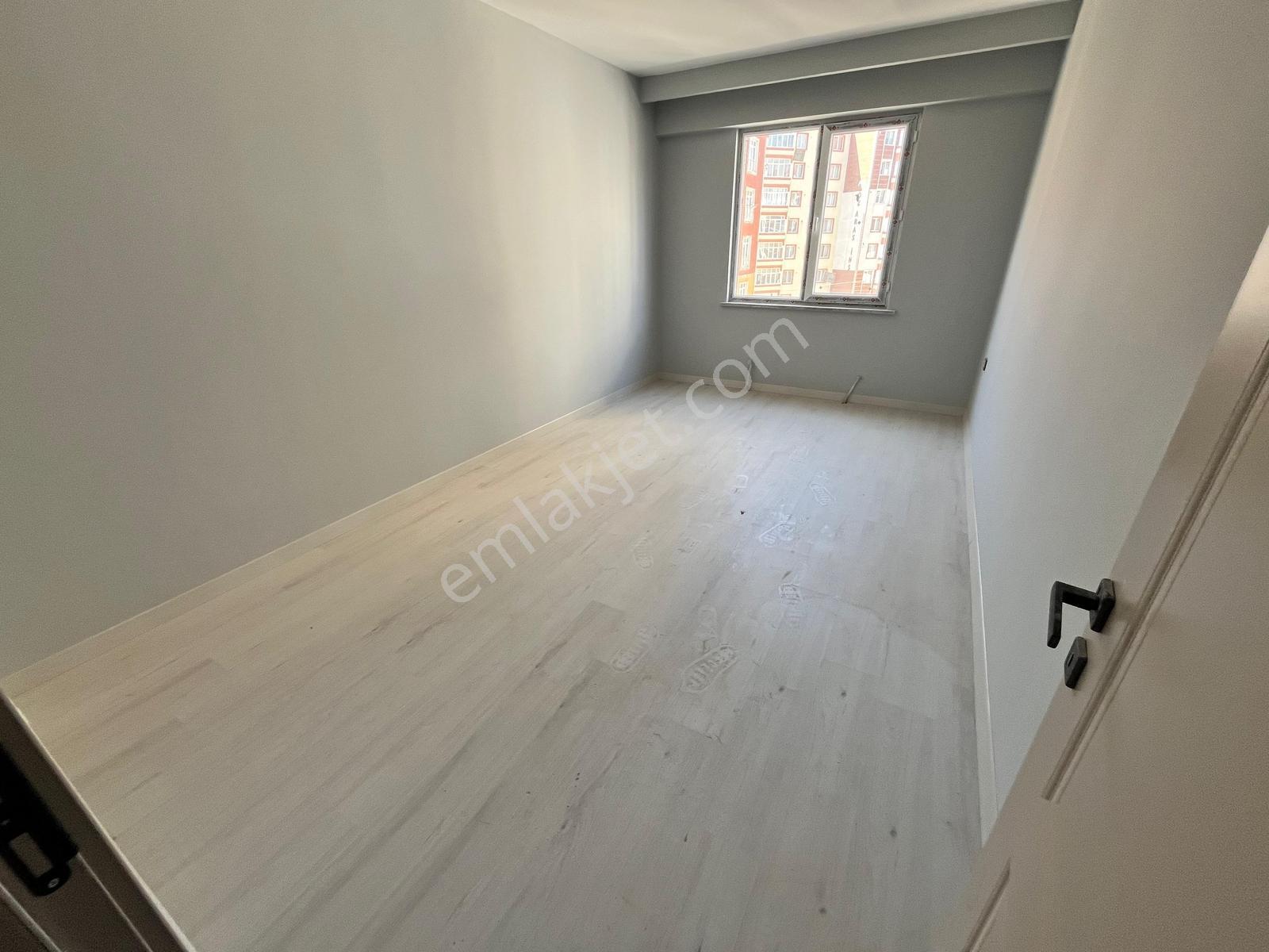 Erbay Cadde. Cephe 3+1 Ara Kat 130 M2 Fırsat 2 Aya Teslim Daire — fotoğraf 7