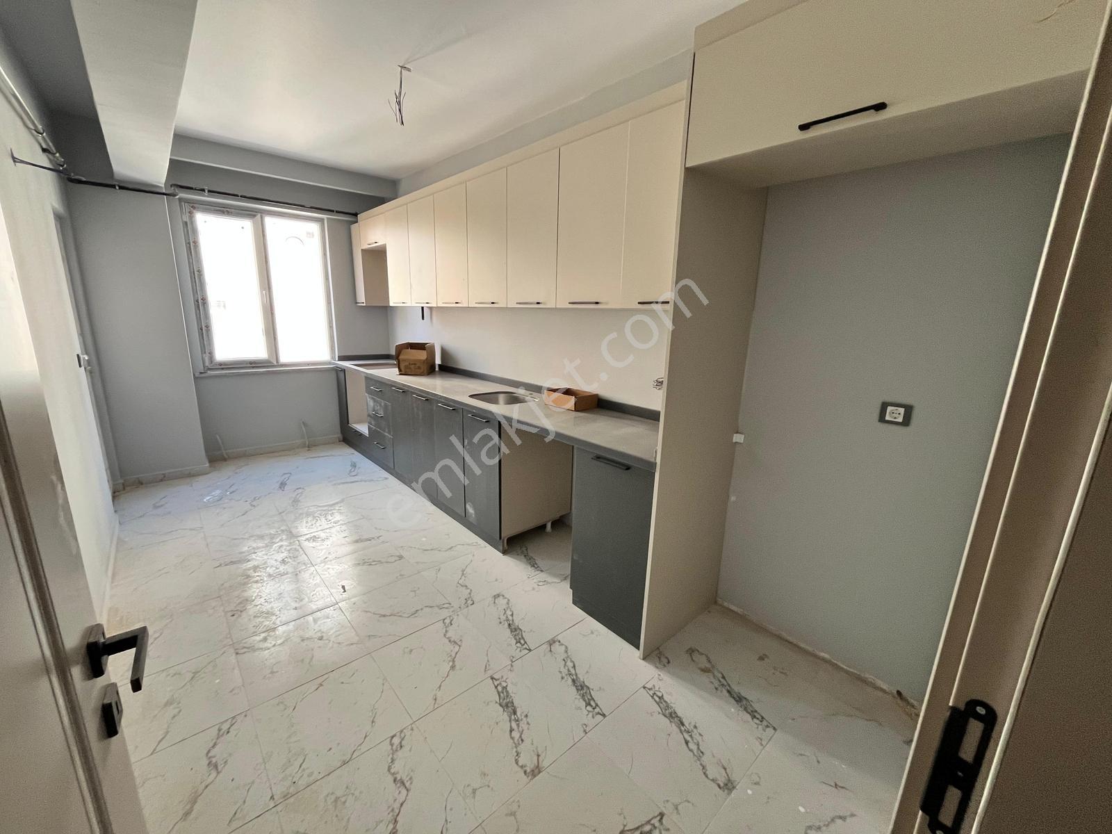 Erbay Cadde. Cephe 3+1 Ara Kat 130 M2 Fırsat 2 Aya Teslim Daire — fotoğraf 12
