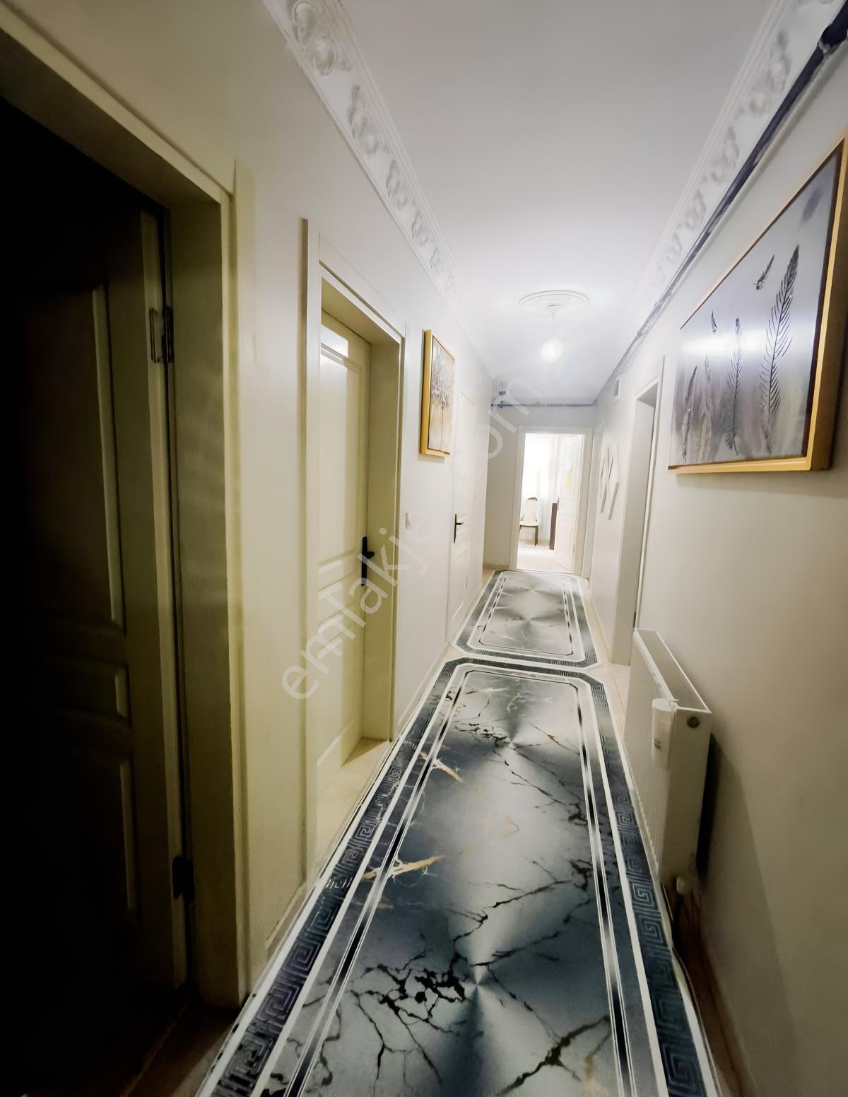 Emek Mah'de Caddeye Yakın 3+1 Geniş Satılık Daire — fotoğraf 3