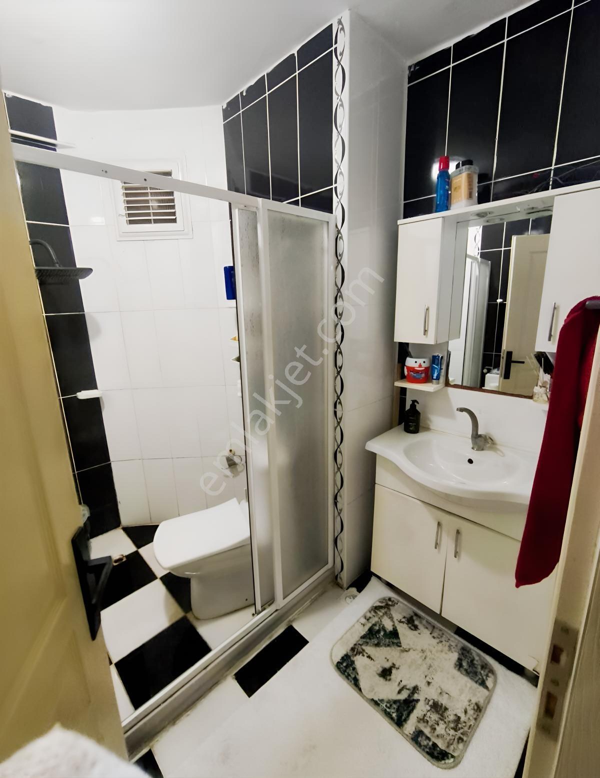 Emek Mah'de Caddeye Yakın 3+1 Geniş Satılık Daire — fotoğraf 5