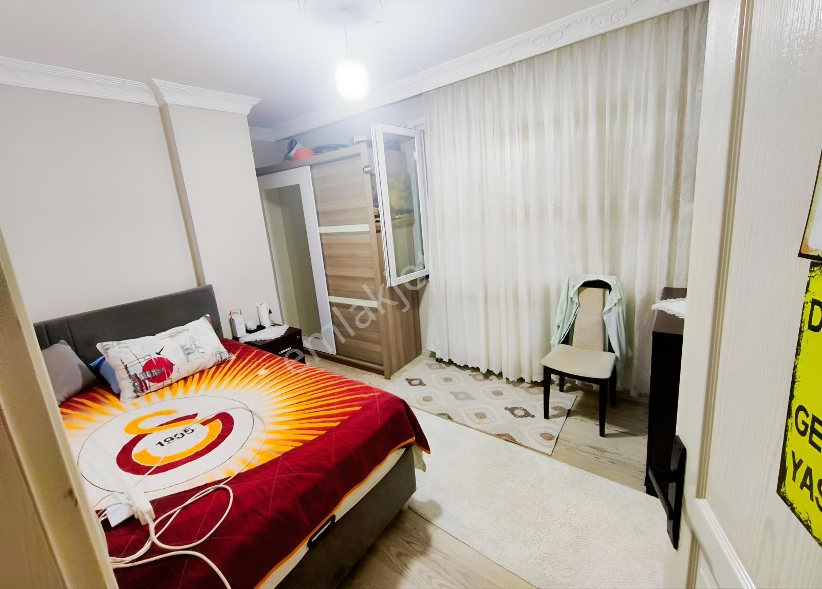 Emek Mah'de Caddeye Yakın 3+1 Geniş Satılık Daire — fotoğraf 6