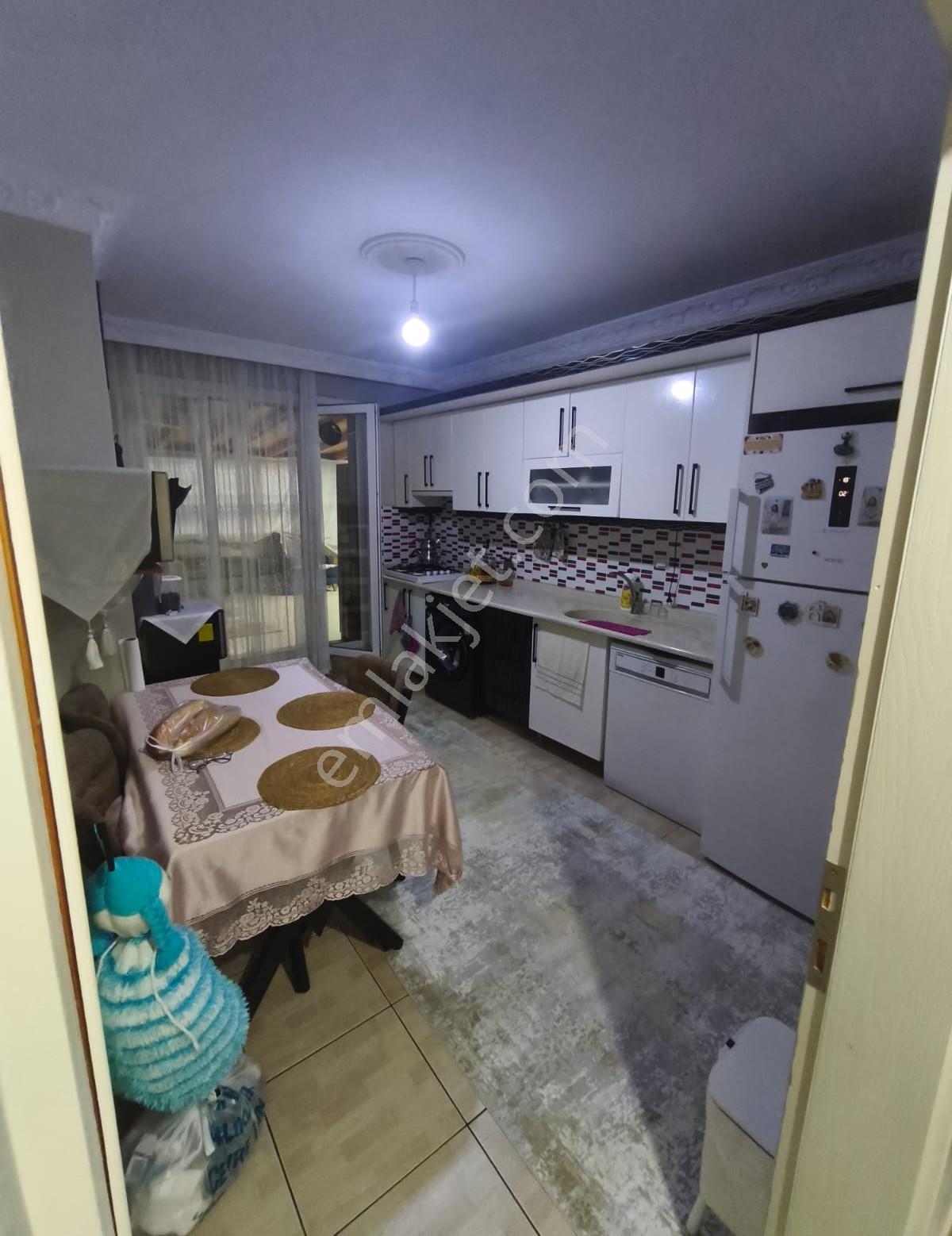 Emek Mah'de Caddeye Yakın 3+1 Geniş Satılık Daire — fotoğraf 20