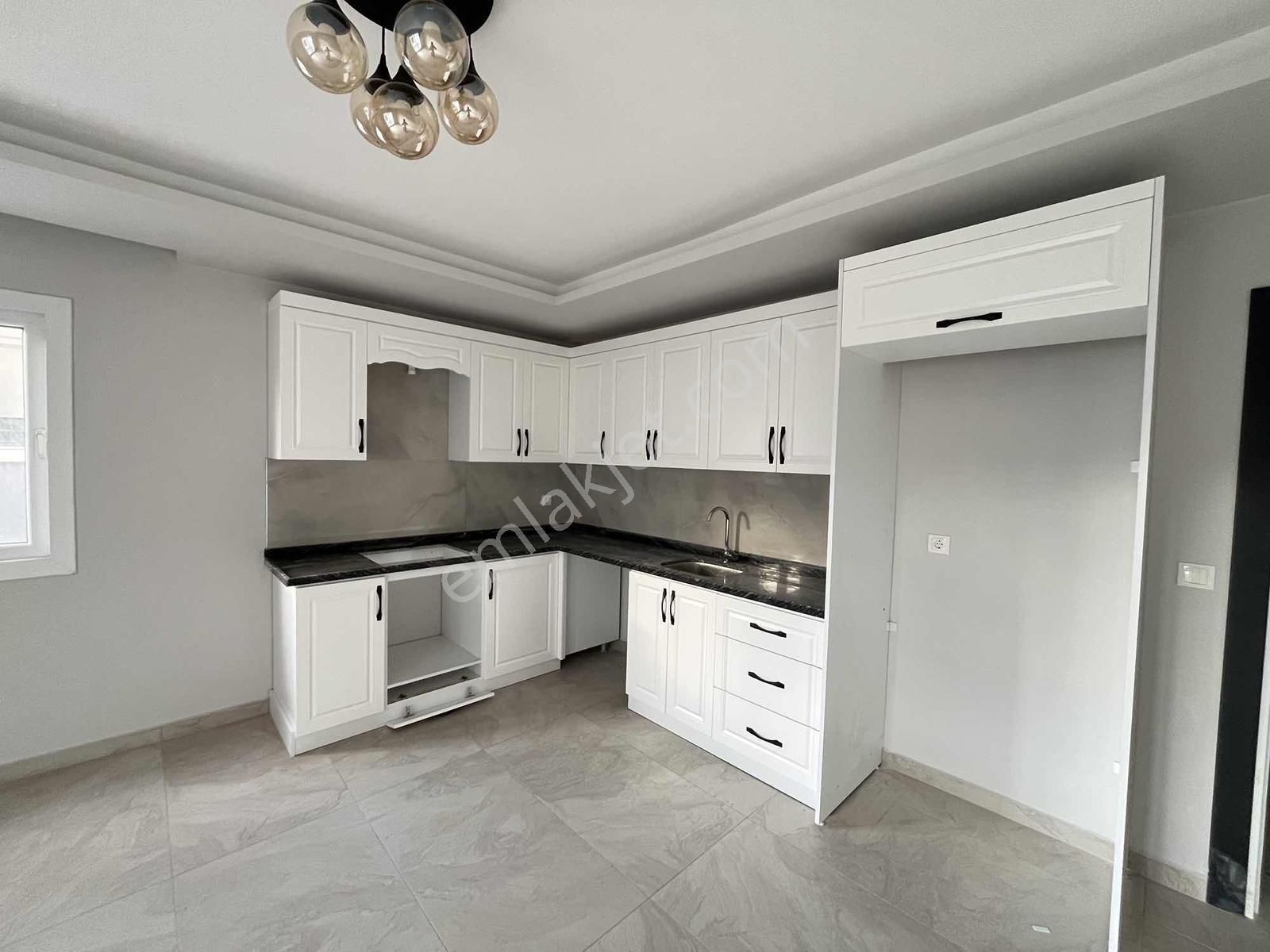 Yukarı Alata'da Site İçi 2+1 Sıfır Daire !! — fotoğraf 2