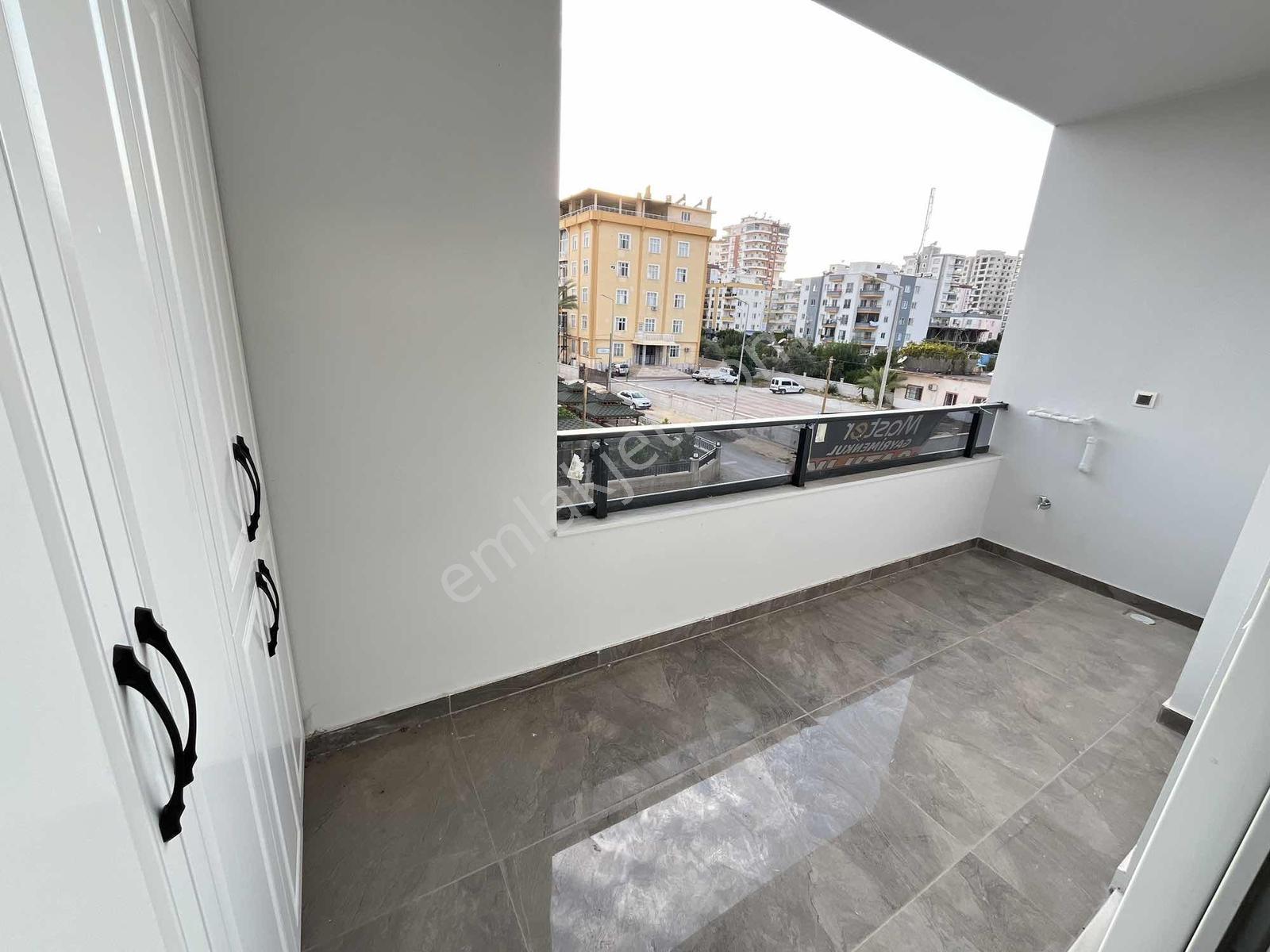 Yukarı Alata'da Site İçi 2+1 Sıfır Daire !! — fotoğraf 4