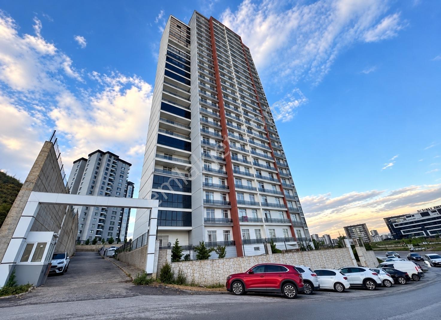 Çakırlar Bakan Tower Da 9. Kat Çift Cepheli Krediye Uygun Daire