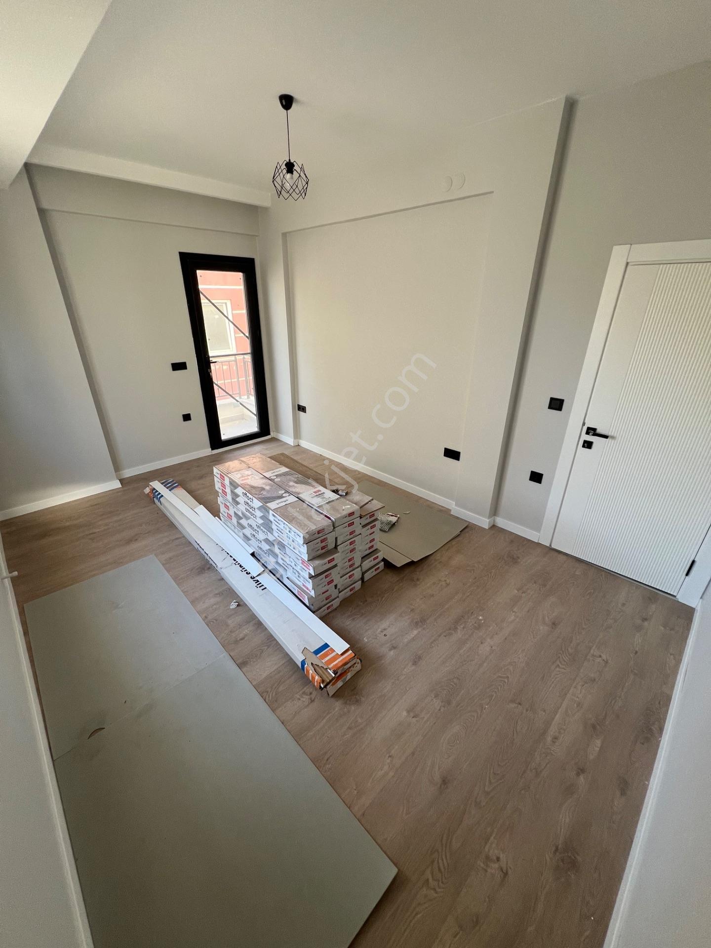 Aydın/didim’de Tercih Edilen Konumda 3+1 Geniş Teraslı Satılık Daire — fotoğraf 3