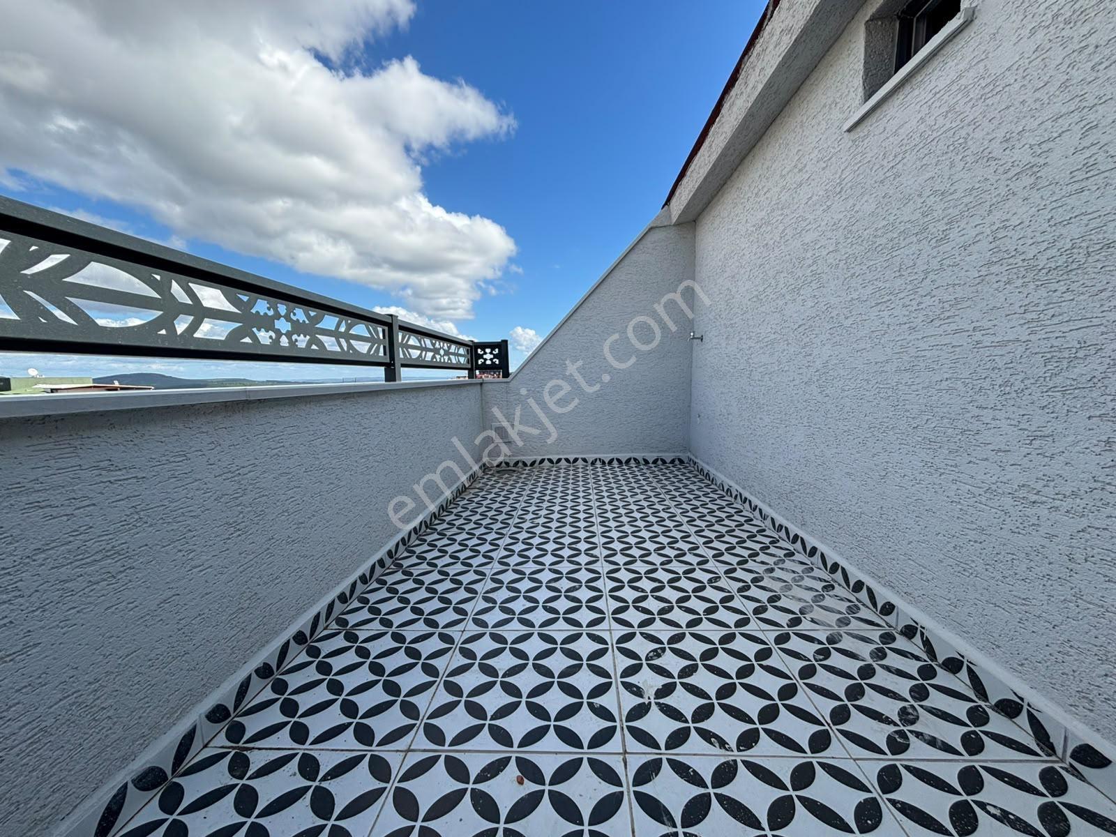 Orhangazi'de Fırsat!! 5+1 Üst Dubleks! 3 Balkon Çift Mutfak — fotoğraf 2