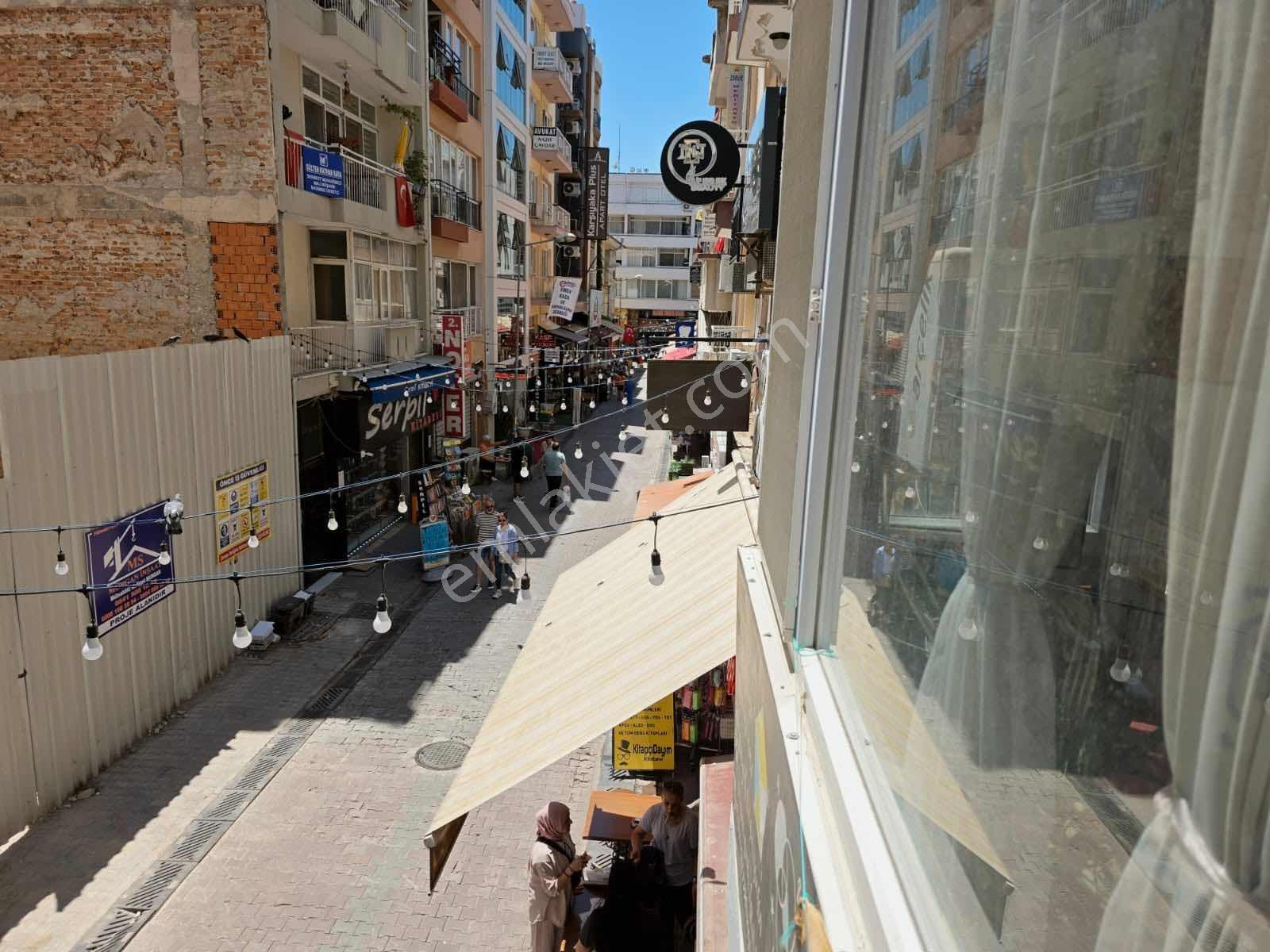 Karşıyaka Çarşı 2+1 Ara Kat Satılık Daire — fotoğraf 4