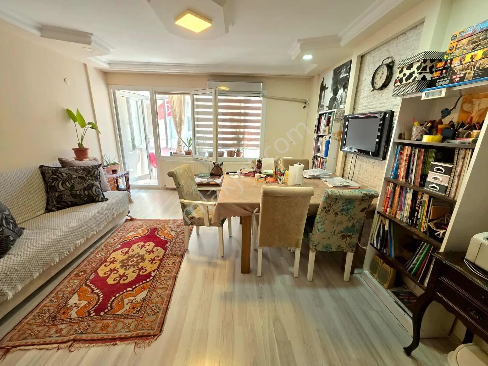 Karşıyaka Çarşı 2+1 Ara Kat Satılık Daire — fotoğraf 5