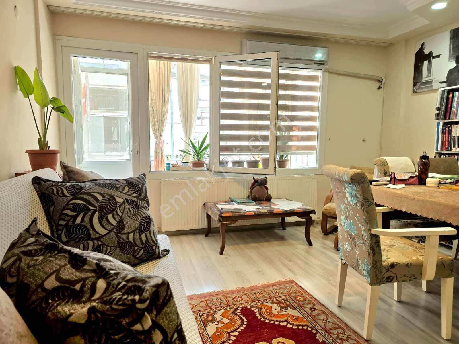 Karşıyaka Çarşı 2+1 Ara Kat Satılık Daire — fotoğraf 8