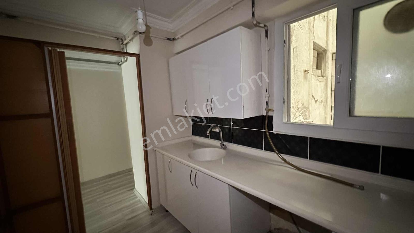 Karşıyaka Çarşı 2+1 Ara Kat Satılık Daire — fotoğraf 21