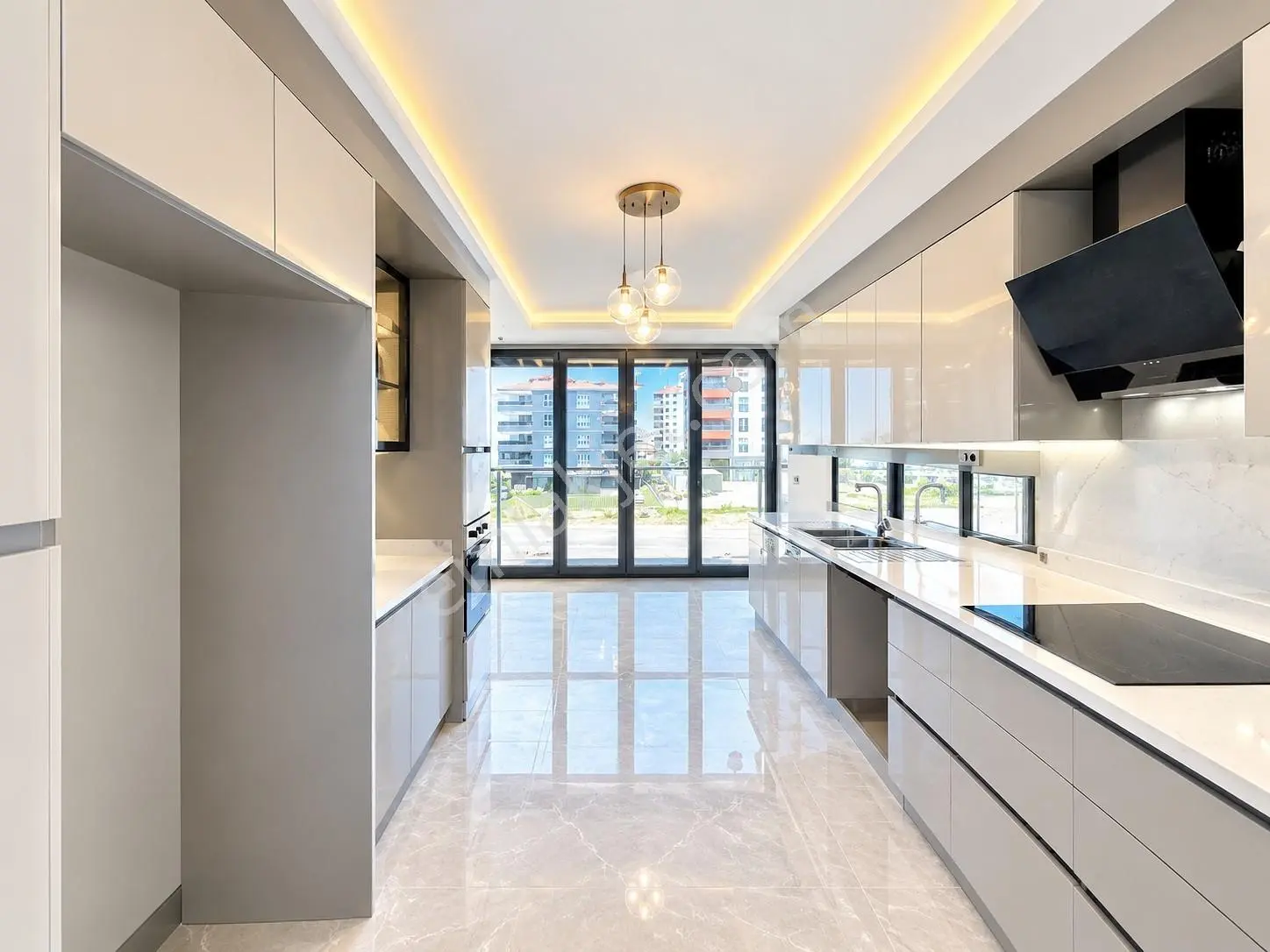 Marka'dan Saraycık'ta Site İçi Sıfır Giyinme Odalı Çift Banyolu Yerden Isıtmalı Lux 4+1 Daire — fotoğraf 3