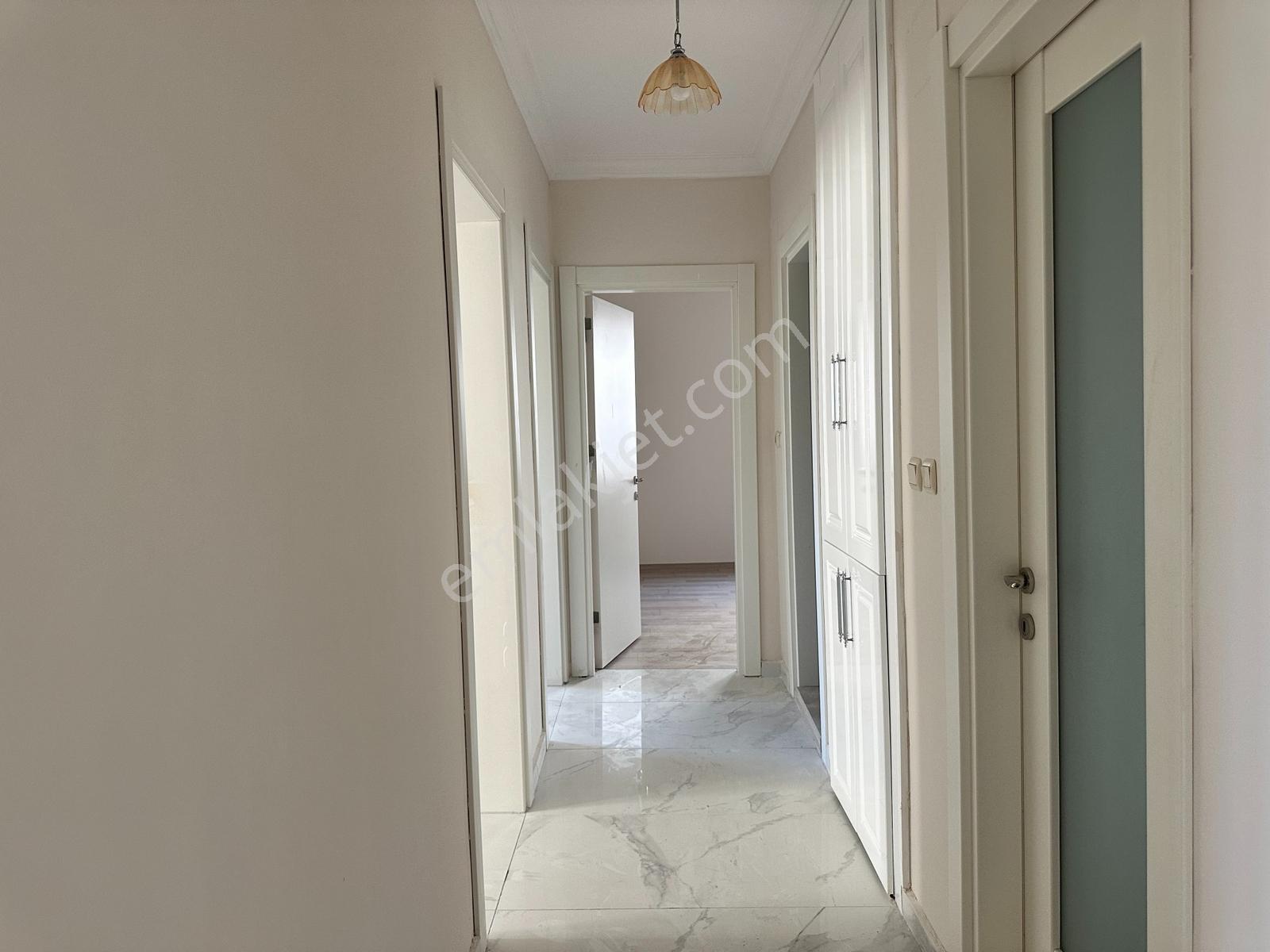 Yeni Rota Emlaktan Daire İçi Yenilenmiş Geniş 4+1 Satılık Daire — fotoğraf 7