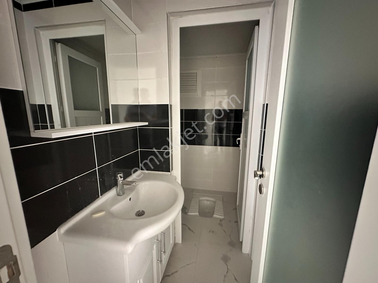 Yeni Rota Emlaktan Daire İçi Yenilenmiş Geniş 4+1 Satılık Daire — fotoğraf 11